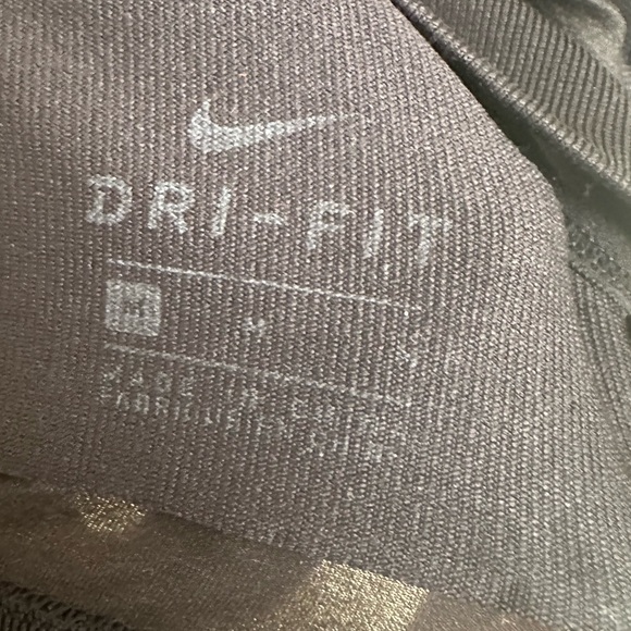 Nike crop top - Picture 5 of 7